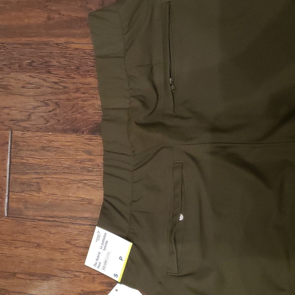 Old Navy Go-Dry Cool Hybrid Pant - Picture 3 of 5